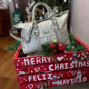 🔴SOLD🔴 Silver satchel coach bag.